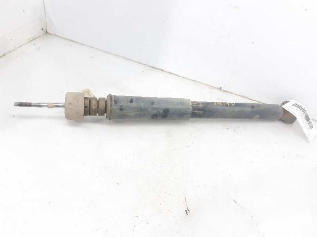 Amortyzator klapy bagażnika (3/5 drzwi-tylnych) 7700842256 RENAULT