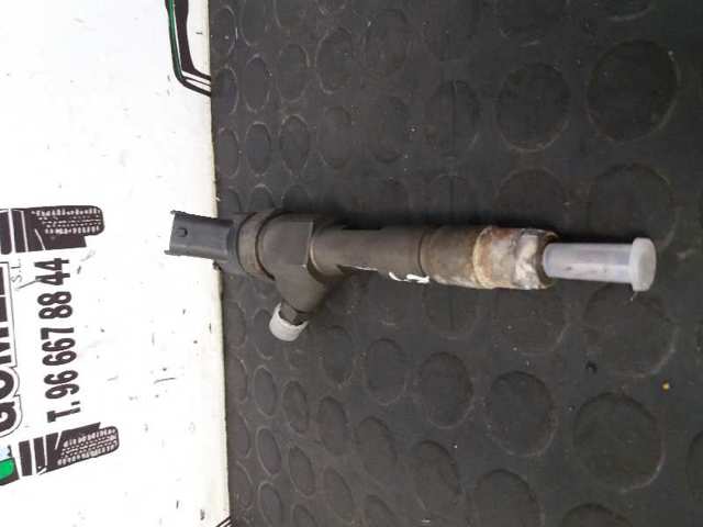 Dysza spryskiwacza szyby przedniej 7700846456 RENAULT