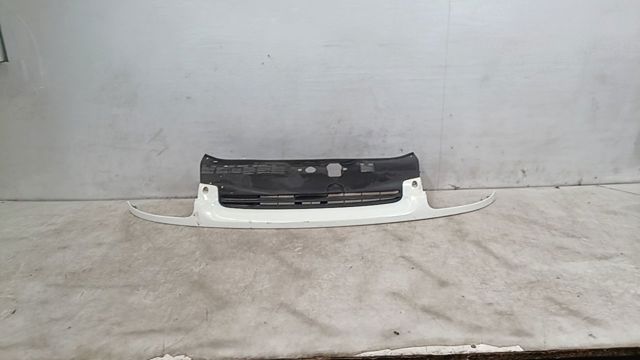 Atrapa chłodnicy 7700846870 RENAULT