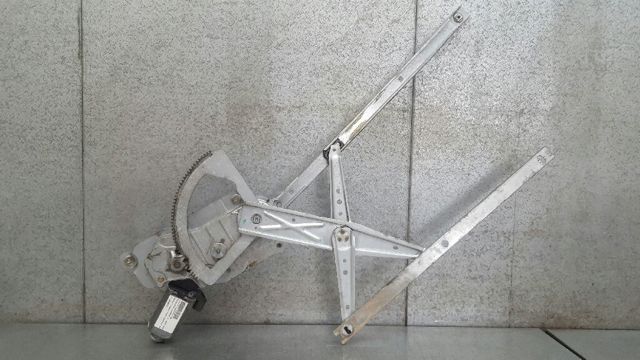 Mechanizm podnoszenia szyby drzwi przednich prawych 7700848413 RENAULT