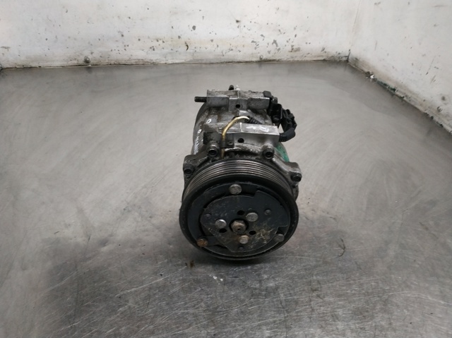 Sprężarka klimatyzacji 7700866828B RENAULT