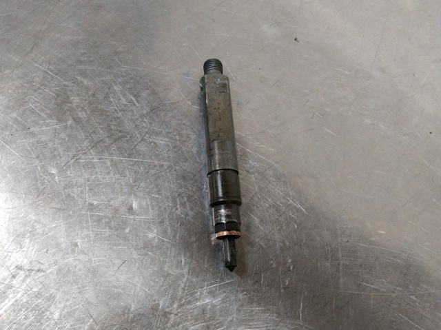 Wtryskiwacz paliwa 7700875036 RENAULT