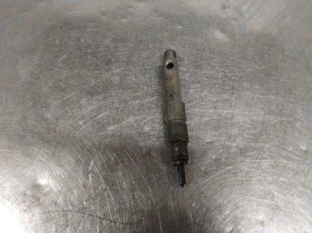 Wtryskiwacz paliwa 7700875036 RENAULT