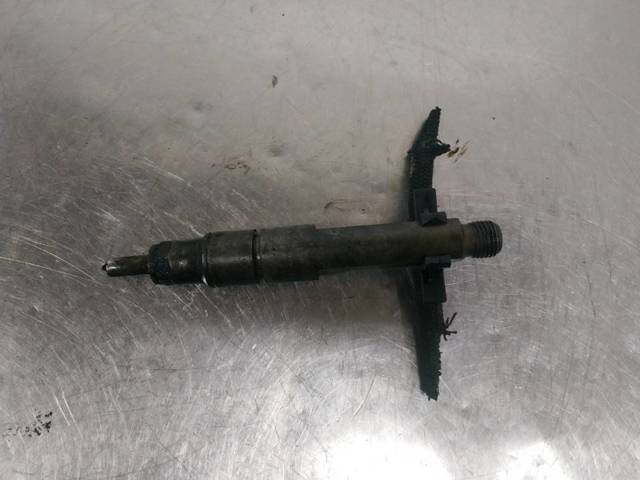 Wtryskiwacz paliwa 7700875036 RENAULT