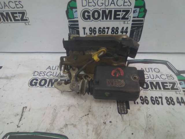 Zamek drzwi tylnych lewych 7701030067 RENAULT