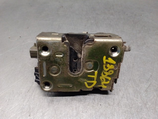 Zamek drzwi tylnych prawych 7701031779 RENAULT