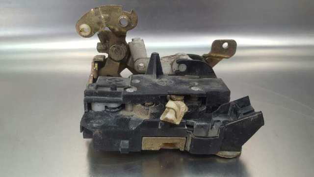 Zamek drzwi tylnych prawych 7701031779 RENAULT