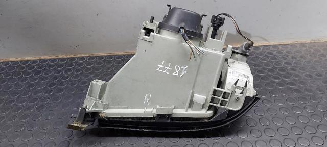 Reflektor prawy 7701034147 RENAULT