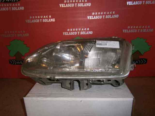 Reflektory Renault Safrane