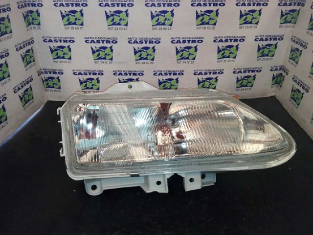 Reflektor prawy 7701038262 RENAULT