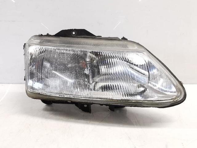 Reflektor prawy 7701038270 RENAULT
