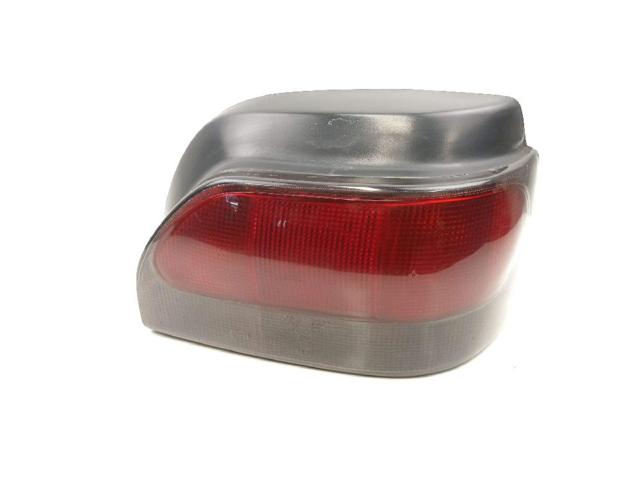 Lampa zespolona tylna prawa 7701039013 RENAULT