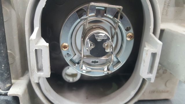 Reflektor prawy 7701042148 RENAULT