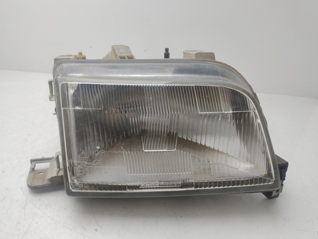 Reflektor prawy 7701042148 RENAULT