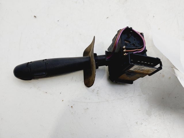 7701047261 Renault (RVI)