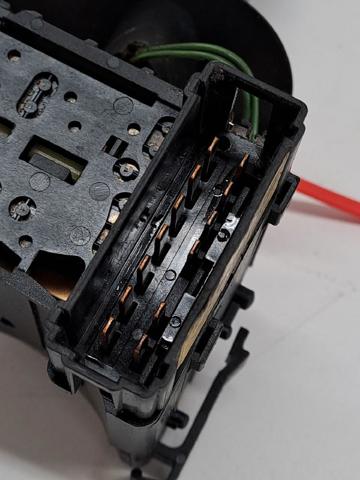 7701048915 Renault (RVI)