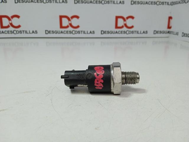 Czujnik ciśnienia paliwa 7701048994 RENAULT