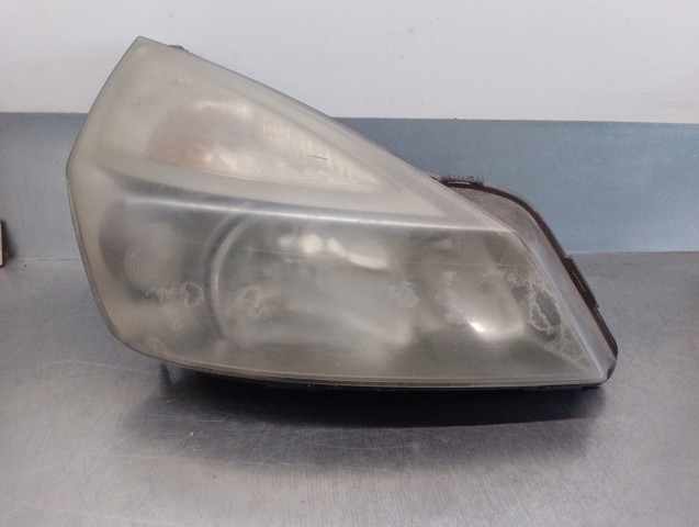 Reflektor prawy 7701053980 RENAULT