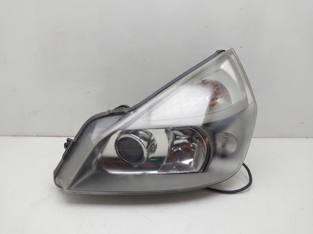 Reflektor prawy 7701053980 RENAULT