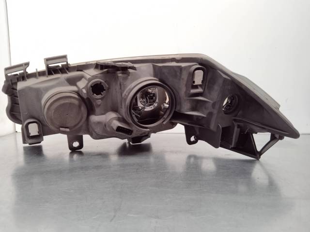 Reflektor prawy 7701054655 RENAULT