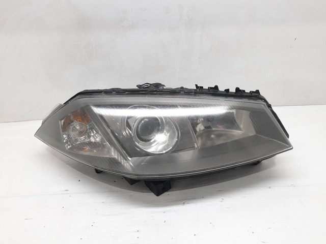 Reflektor prawy 7701054659 RENAULT