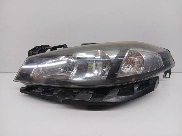 Reflektor lewy 7701061669 RENAULT