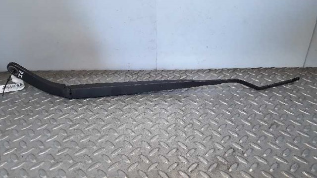 Ramię wycieraczki szyby przedniej 7701061771 RENAULT