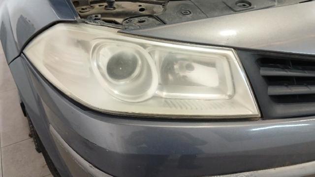 Reflektor prawy 7701063220 RENAULT