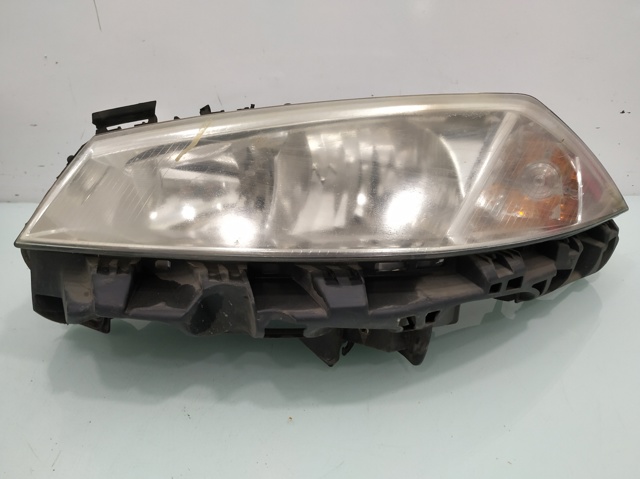 7701064018 Renault (RVI)