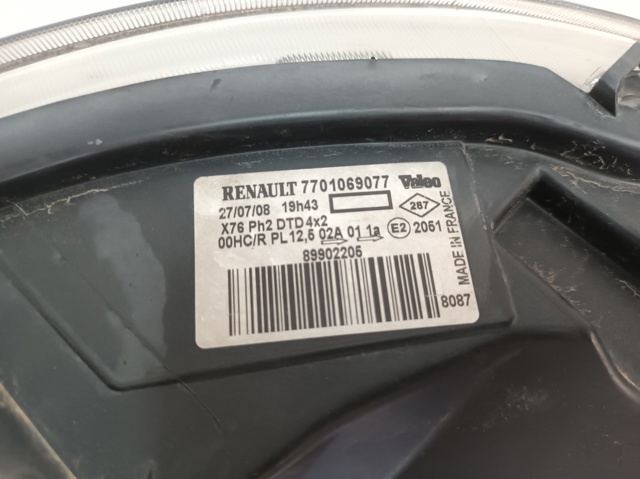 Reflektor prawy 7701069077 RENAULT