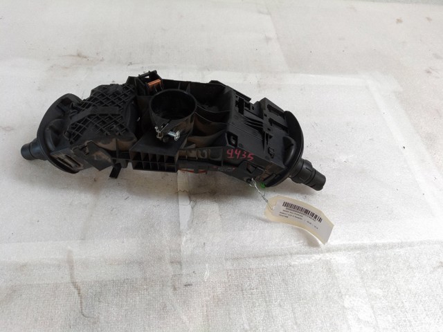 Przełącznik zespolony, środkowa część 7701071888 RENAULT