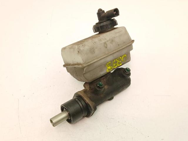 Główny cylinder hamulców 7701203719 RENAULT