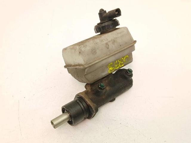 Główny cylinder hamulców 7701203719 RENAULT