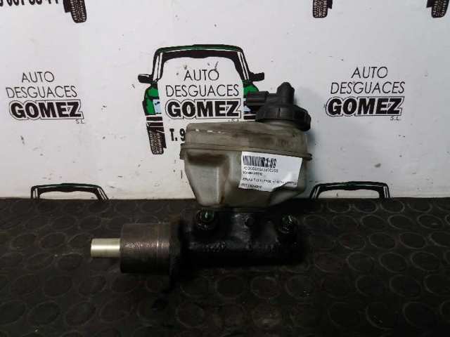 Główny cylinder hamulców 7701204605 RENAULT