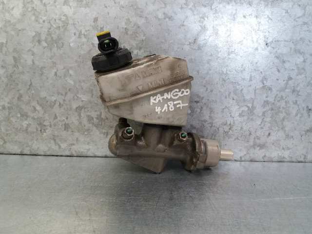 Główny cylinder hamulców 7701205407 RENAULT