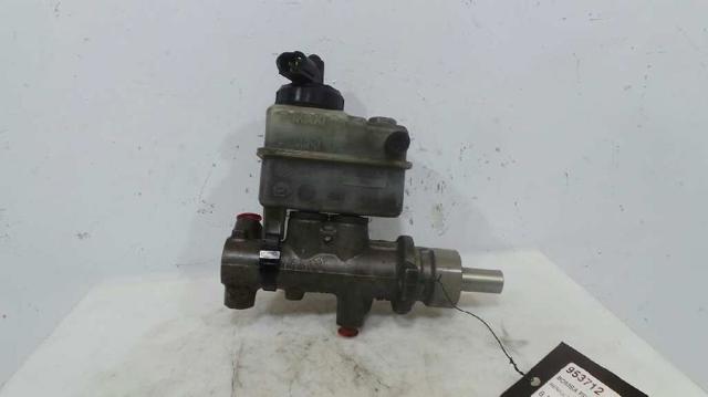 Główny cylinder hamulców 7701208176 RENAULT