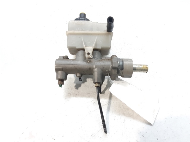 Główny cylinder hamulców 7701208176 RENAULT