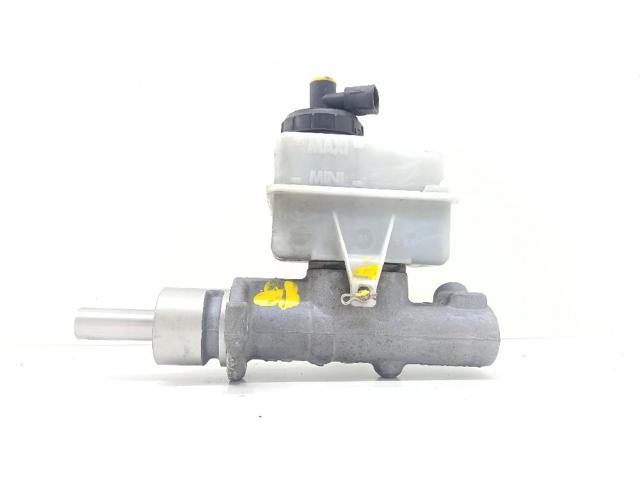 Główny cylinder hamulców 7701209583 RENAULT