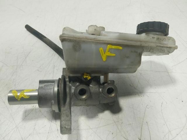 Główny cylinder hamulców 7701209764 RENAULT