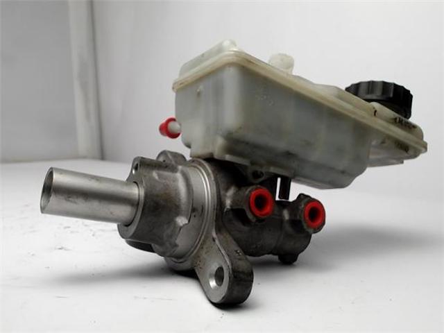 Główny cylinder hamulców 7701209764 RENAULT