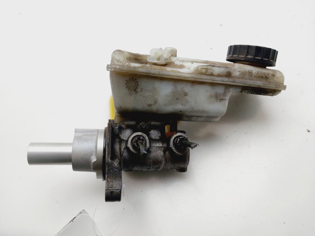 Główny cylinder hamulców 7701209764 RENAULT