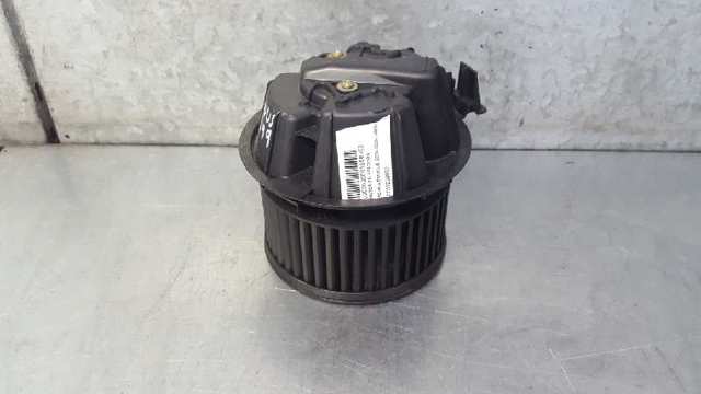 Silniczek wentylatora nagrzewnicy (ogrzewacza wnętrza) 7701209802 RENAULT