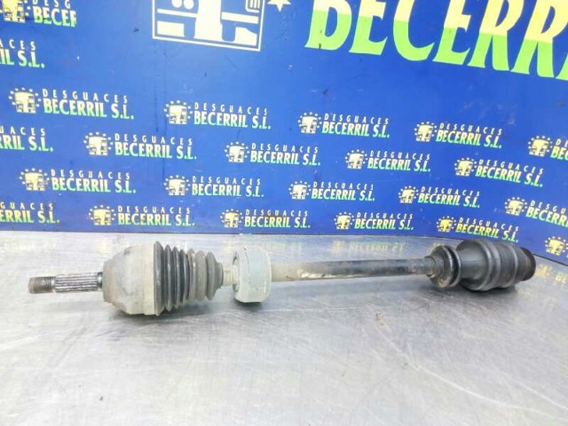Półoś napędowa przednia prawa 7701349972 RENAULT