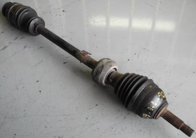 Półoś napędowa przednia prawa 7701351479 RENAULT