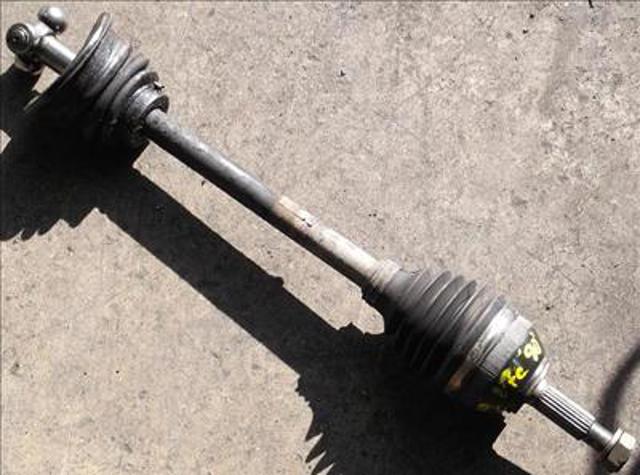 Półoś napędowa przednia lewa 7701351484 RENAULT