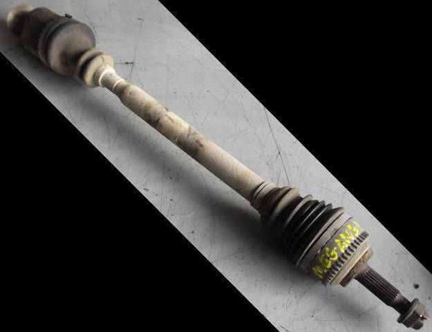 Półoś napędowa przednia prawa 7701352597 RENAULT