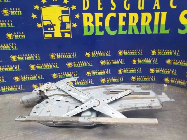 Mechanizm podnoszenia szyby drzwi przednich prawych 7701367866 RENAULT