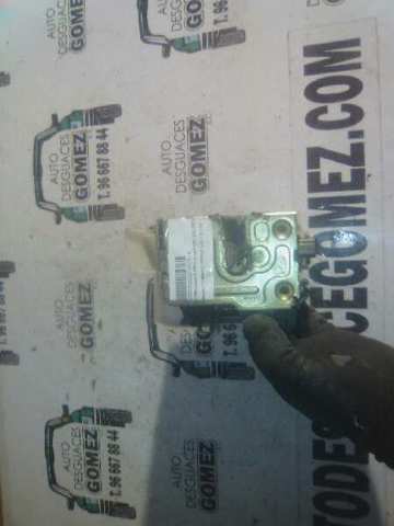 Zamek drzwi przednich lewych 7701469180 RENAULT