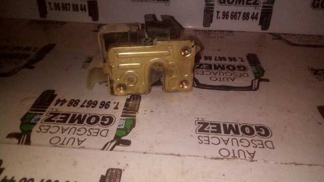 Zamek drzwi przednich prawych 7701469181 RENAULT