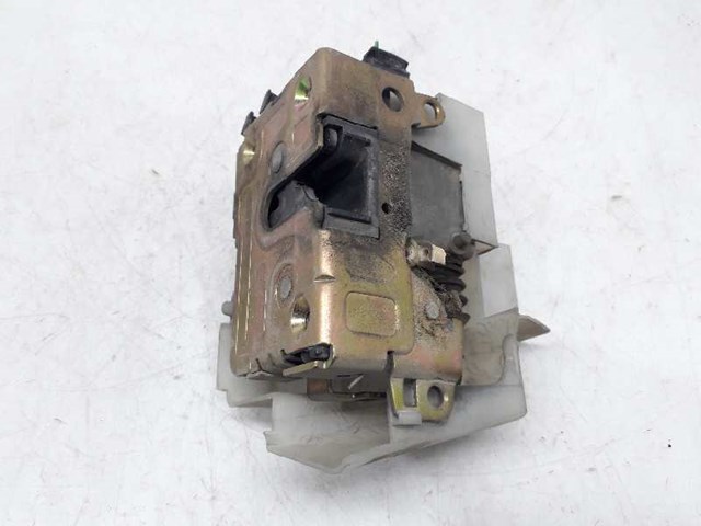 Zamek drzwi przednich prawych 7701469181 RENAULT